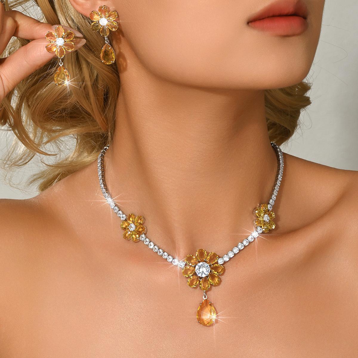 

Necklace Light Luxury Copper Inlaid Zircon Neck Chain European and American Style Fashion Suit Banquet Evening Dress with Accessories 2026 45CM