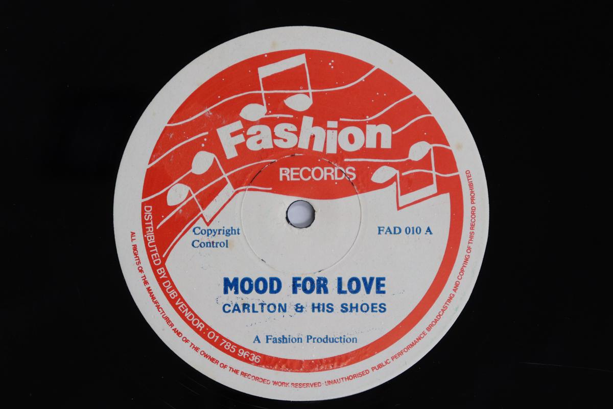 

12inch Record CARLTON THE SHOES Mood For Love FAD010 FASHION RECORDS UK Reggae Ska Dub Used
