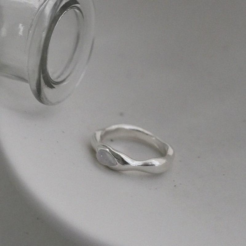 REINDEER GENTLE STONE RING 04