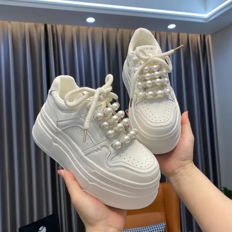 Fashion Hot Sale 2024 White Shoes Women Lace Up Pu Leather Wedges High Heel Shoes Female Breathable Chunky Platform Fashion Sneakers