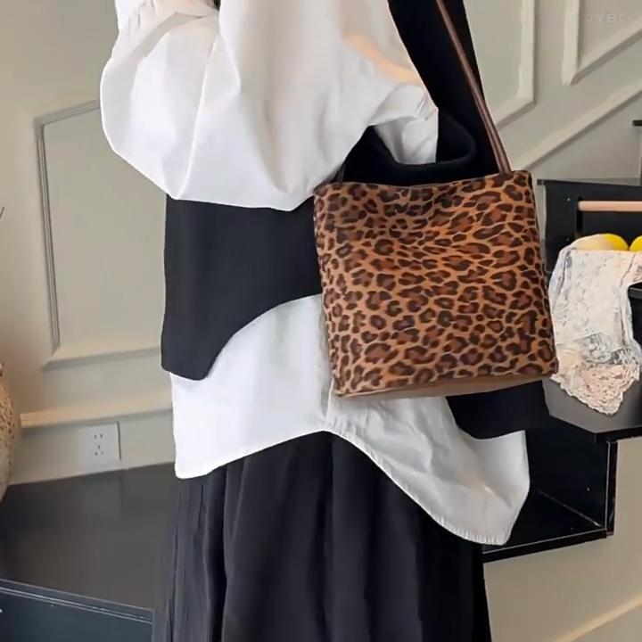 Retro Suede Hasp Sweet Shoulder Bags Sewing Thread Concise Women's Handbags High Quality Versatile Small Square Bag