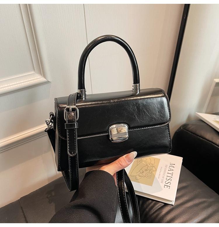 Fashion retro women's bag new versatile handbag 2025 texture small square bag messenger bag shoulder bag
