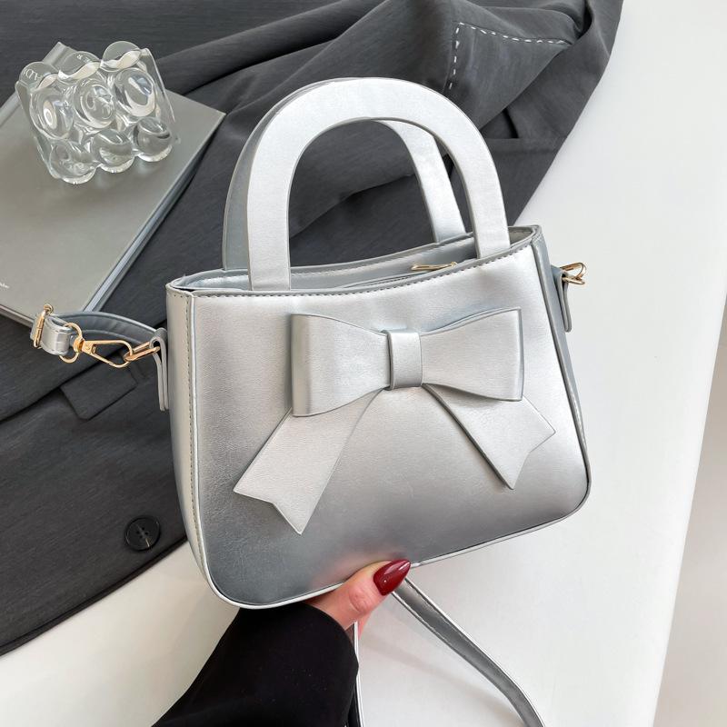 Bow Fashion Korean Version of Foreign Style Handbag 2025 Spring New Versatile Ins Shoulder Messenger Bag Small Square Bag