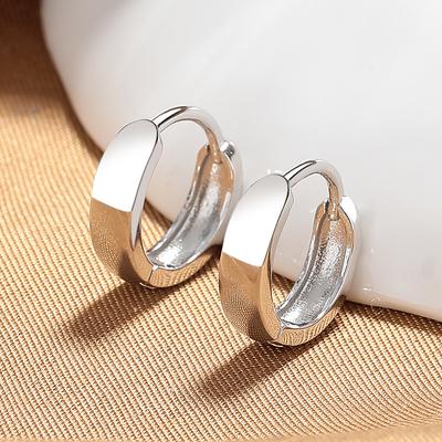 Sterlingsilber Geometrische Schlichte Ringohrringe Ohrstecker für Damen Kalter Wind Ohrstecker Temperament Ohrspangen Glänzende Ohrringe Ohrringe