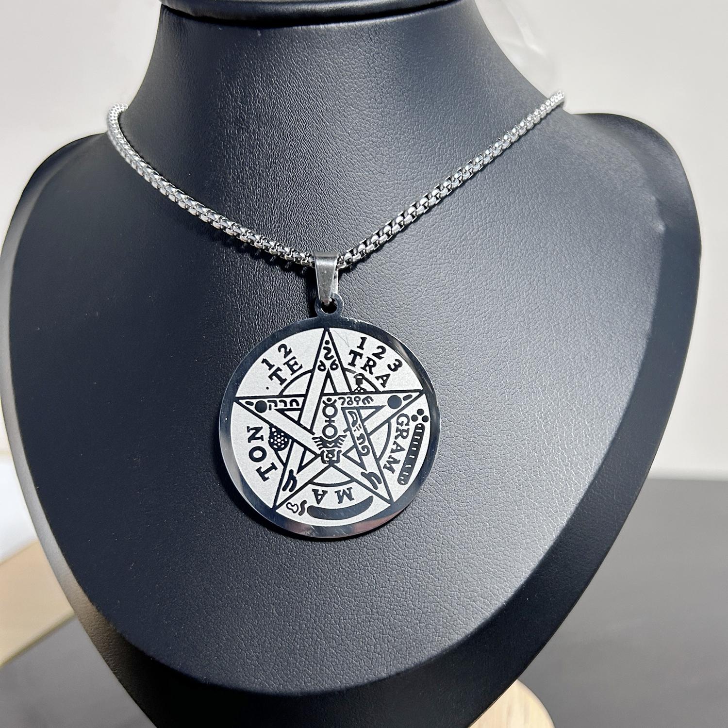 

A stainless steel four-character God s name necklace, a five-pointed star amulet necklace pendant for men and women, a gift for friends and besties