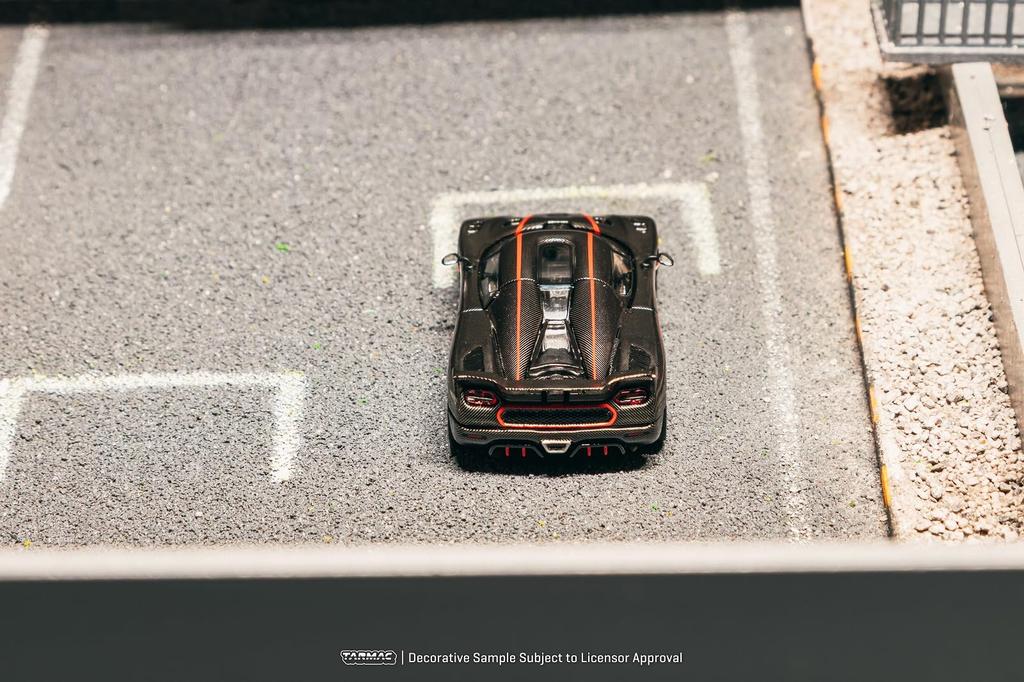 Speedmaster Japan TARMACWORKS Koenigsegg Agera RS Black Carbon Accents Finished Model 1/64 Fiber/Red T64G-TL005-BCF