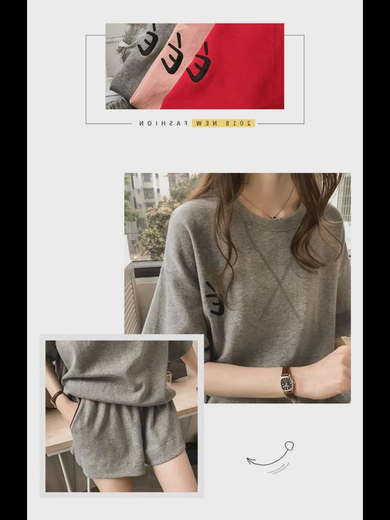 Women's Summer 2023 Loose-Fit Two-Piece Suit: Fashionable Short-Sleeve Top & Shorts for Casual Running or Student Style.
