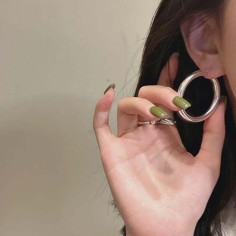 S925 Sterling Silver Korean Niche Large Smooth Buckle Earrings - Fashionable, Stylish Blogger Choice