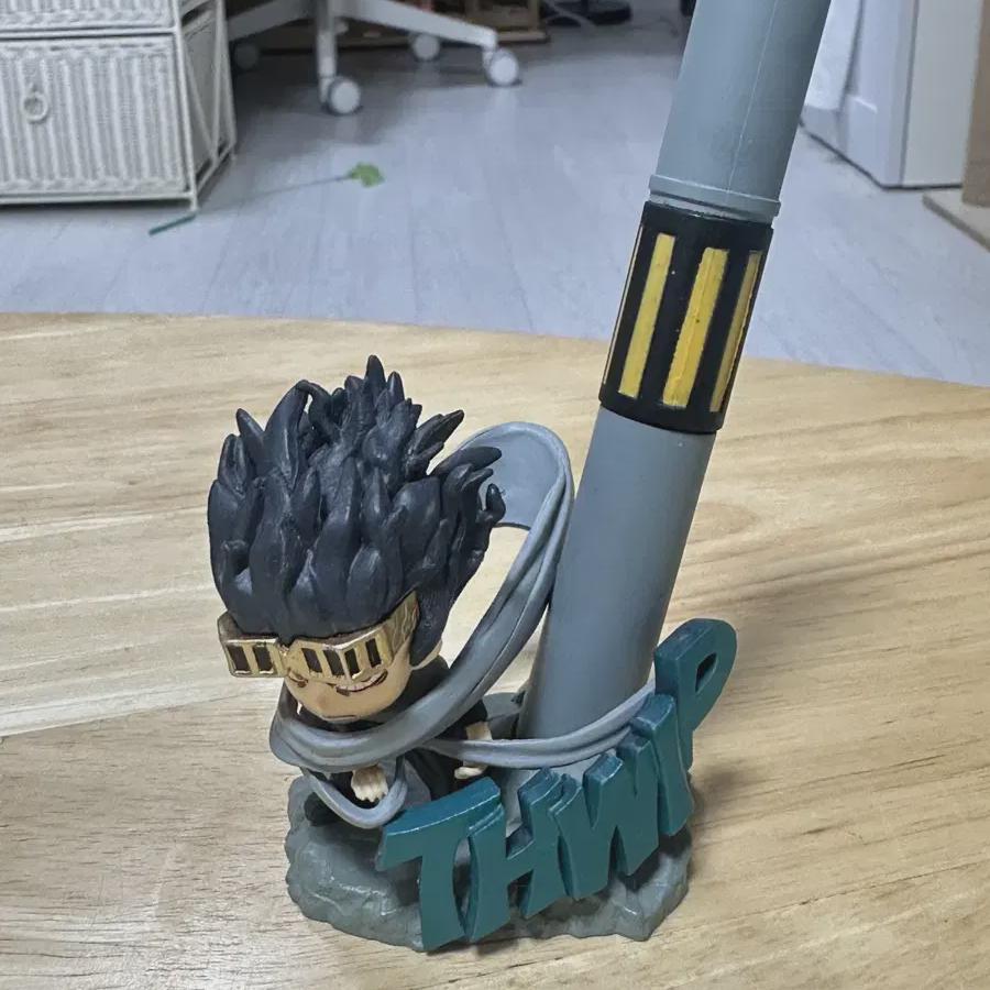 

Hiroaka Aizawa Shota Figure Pen Holder