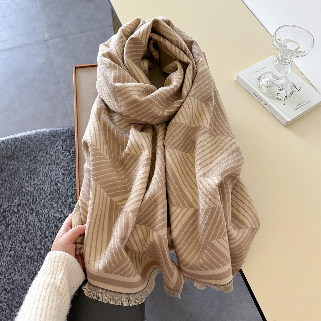 Koreanischer Mode-Schal Herbst Winter Doppelseitiger Imitat-Kaschmir Verdicken Warme Wickeltücher Reduzierter Fransen-Schal Luxuskleidung Frauen