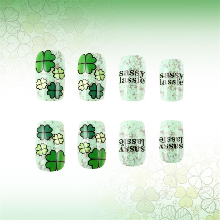 24Pcs Short Coffin Style False Nail With Patrick's Day Green Shamrock Design Artificial Nail For Fashionable Women