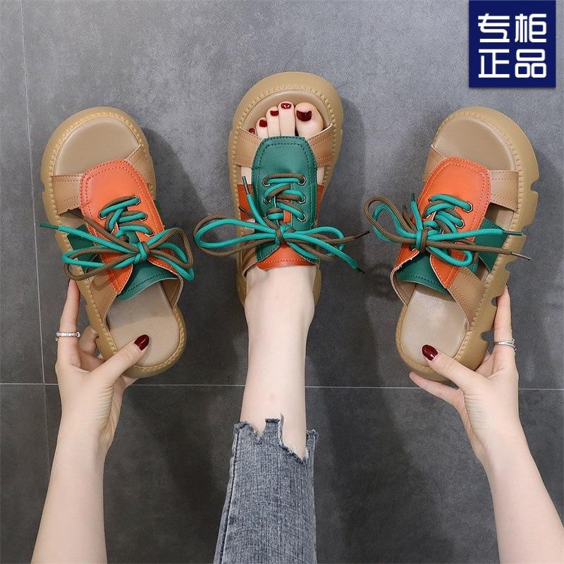 2024 new Korean version of Internet celebrity slippers women's summer fashion outer wear flat bottom travel vacation beach word sandals women