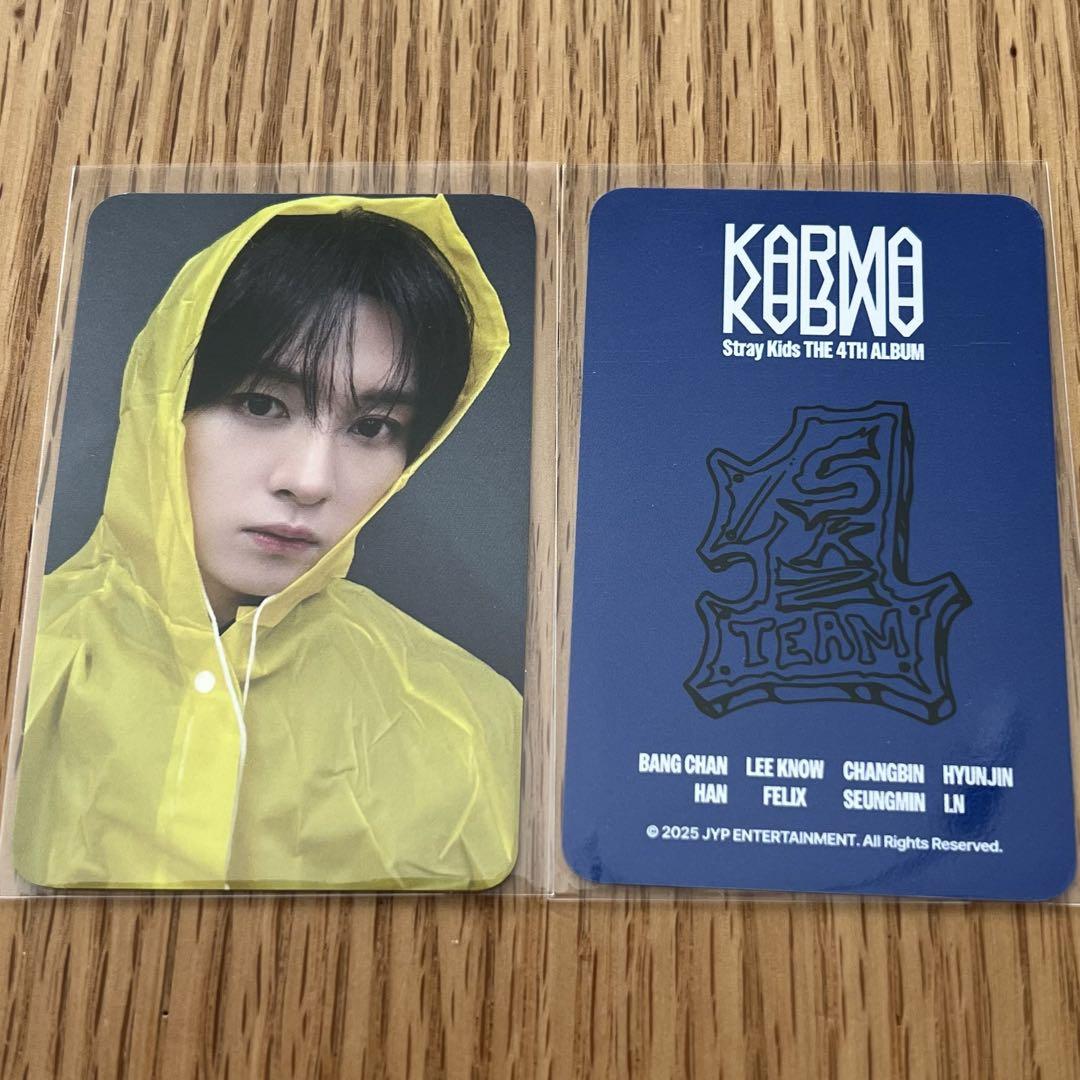 

[USED] straykids KARMA Pop-Up Uniform T-Shirt Trading Card Reno