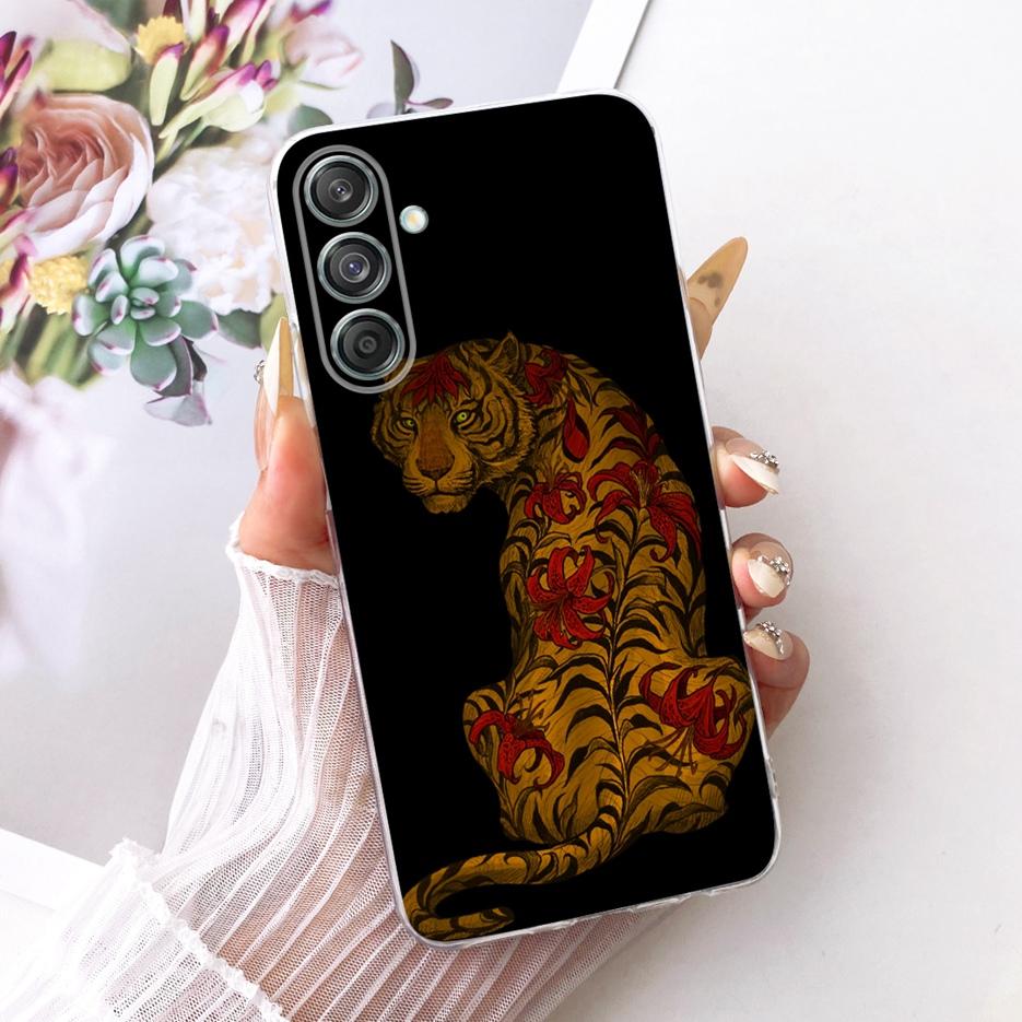 Etui do Samsung Galaxy M55 SM-M556B Nowe Kwiaty Motyl Malowane Pokrowiec Miękki Silikonowy Etui Do Samsung M55 M 15 Galaxy M15 Torby