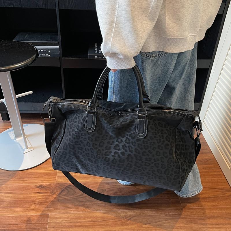 Large Capacity Travel Bag Women's Leopard Print Storage Bag