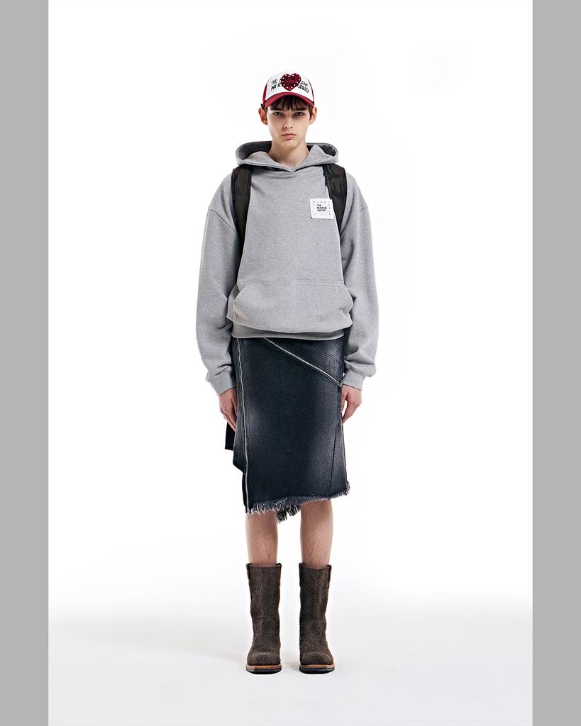 The Museum Visitor Diagonal Zipper Detailed Washed Denim Skirt (Black)