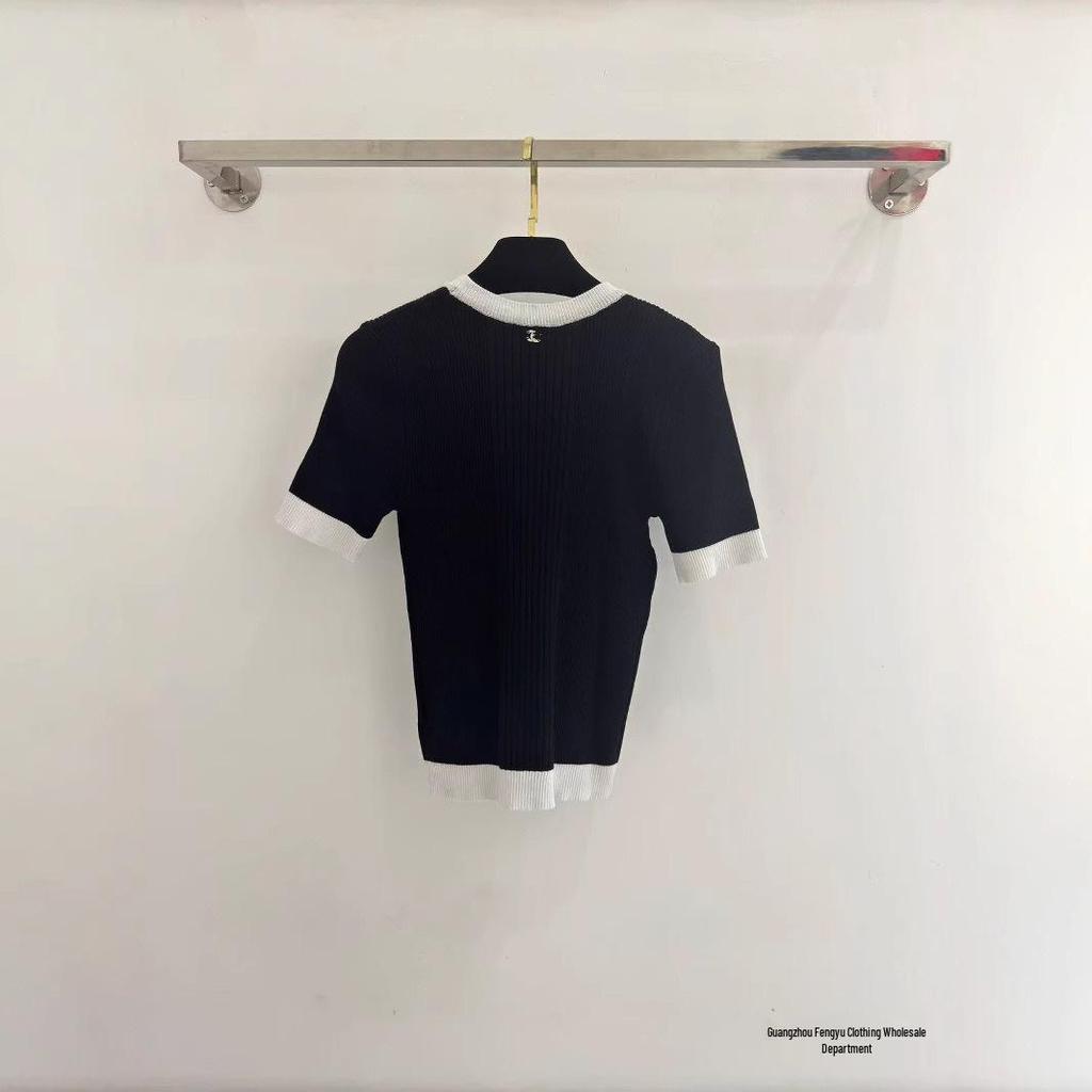 CH Minimalistický podzimní pletený top s logem Double C a dutou žakárovou vazbou