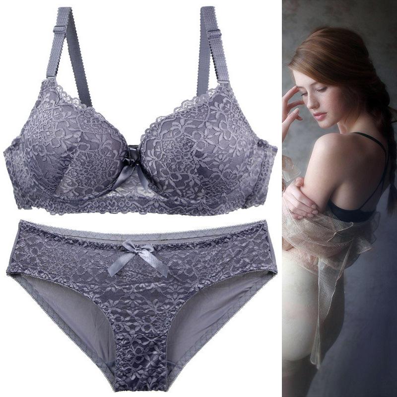 Sexy Luxurious High-end Western-style Lingerie Set Featuring A Fashionable Push-up Lace Bra and Skin-friendly Breathable Panties