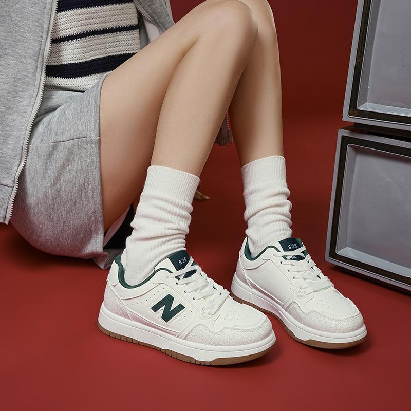 Spring and Autumn Cool Run New Spring Black and White Classic Board Shoes Men's Sneakers Casual Versatile Sneakers Men's