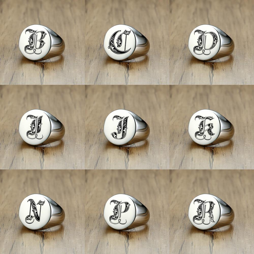 Vnox stilvolle Muster-Schriftart-Anfangsstempel-Ringe für Männer, Buchstabe graviert, Edelstahl, Punk-Siegelband, Rock-Heavy-Bulk-Schmuck