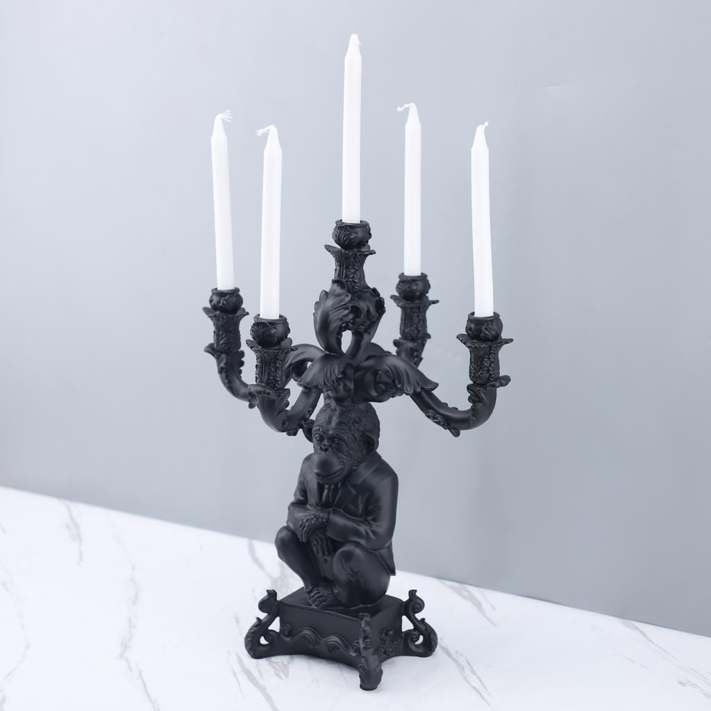 Mittelalterlicher Stil, fünfköpfiger Gorilla, Kerzenständer, Tierornamente, Kunstdekorationen und Schmuck
