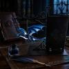 Einzigartiges Urlaubs-Souvenir Magische Fliegende Drachen Bücherregal-Lampe, Warmes Hängendes Nachtlicht, Fantasy-Skulptur mit Ständer Lese-Ecke Dekoration, Geschenk