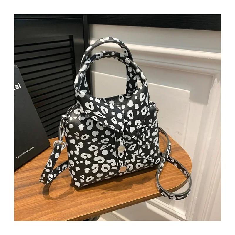 Леопардовый принт ПУ квадратные компактные сумки через плечо и через плечо уникальный — фото 15