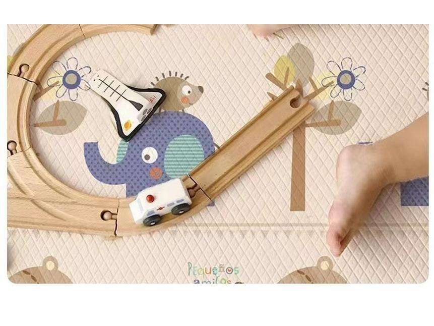 Foldable XPE Baby Crawling Mat: Thick, Odorless Foam Floor Mat for Infants.