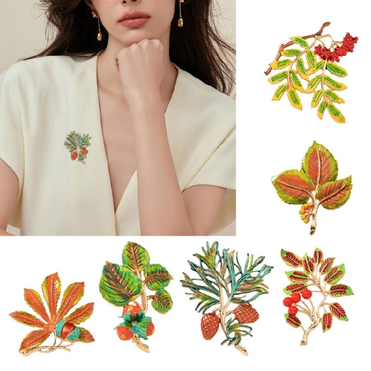 Artistic Enamel Autumn Leaf Pin Jewelry Combining Vintage Aesthetics and Natural Accent for a Distinctive Look