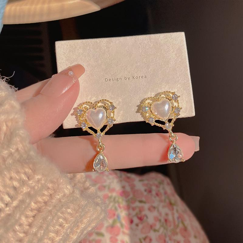 Neue Gold Farbe Shiny Bowknot Quaste Stud Ohrringe Für Frauen Exquisite Strass Bogen Baumeln Ohrringe Mädchen Schmuck Freunde Geschenk