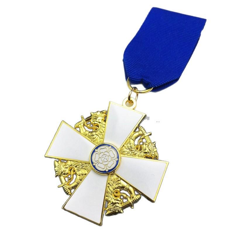 Fiński Medal Białej Róży, Medal Zagraniczny, Metalowy Medal Pamiątkowy, Broszka, Wisiorek, Kolekcjonerski Prezent, Akcesorium, Prezent na Boże Narodzenie, Drobiazgi do Skarpetki