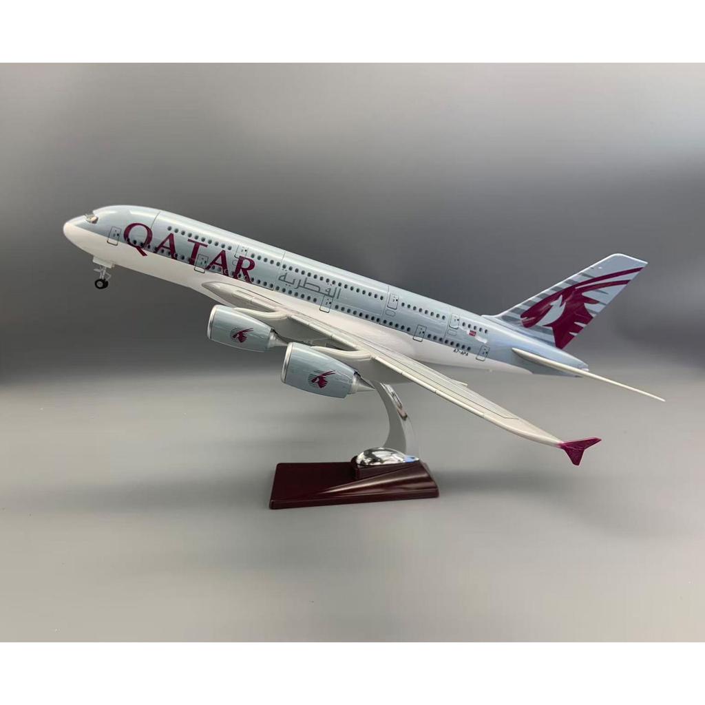 Qatar A380 Double-Door Model with Lights & Wheels - Realistic Static Aviation Ornament
