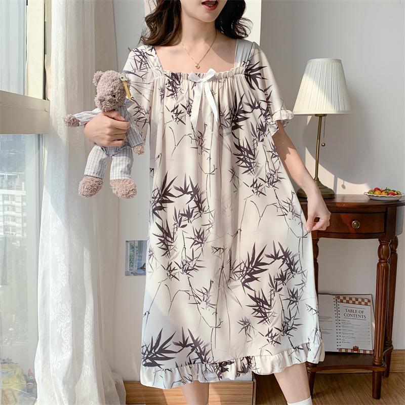 Women's Plus Size Ice Silk Nightdress - Summer Over-the-Knee, High-End, Loose Fit, Thin Section for Sizes Up To 300 Jin
