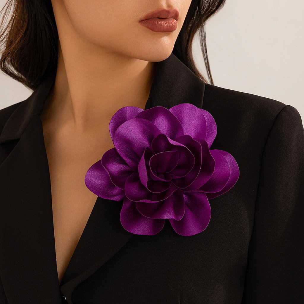 Elegant Clip On Fabric Flower Brooch Beautiful Fabric Flower Lapel Pin Accessory Brooch Jewelry for Women's Wardrobes