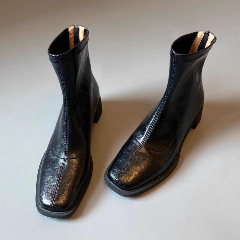 Franska mjuka läder tjock klack korta stövlar dam 2025 höst och vinter nya sammet retro fyrkantig tå hög klack elastiska tunna Martin-stövlar