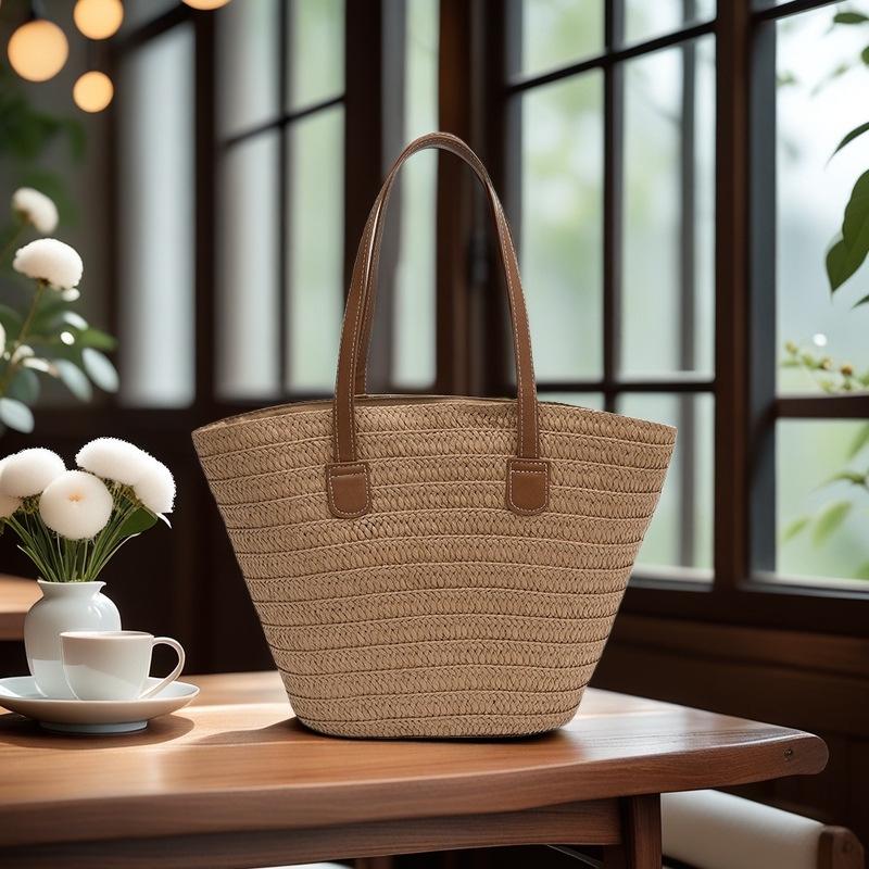Women's Large Capacity Woven Straw Tote Bag - 2026 High-End Shoulder Bag for Beach or Commute