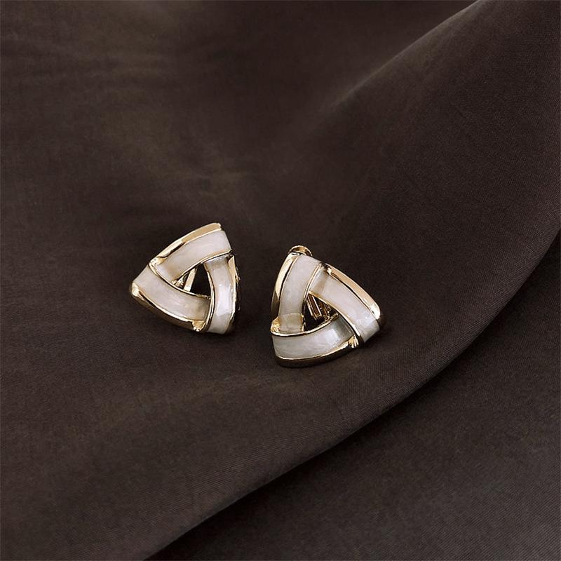 Simple And Exquisite Net Red Small Triangle Oil Drip Earrings Beautiful Wedding Gift Jewelry Earrings Accessories Stud Earrings