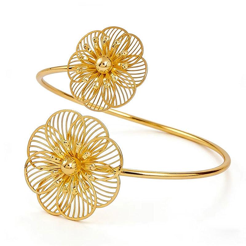 Элегантный европейско-американский металлический цветочный браслет на руку: Модный регулируемый браслет золотой