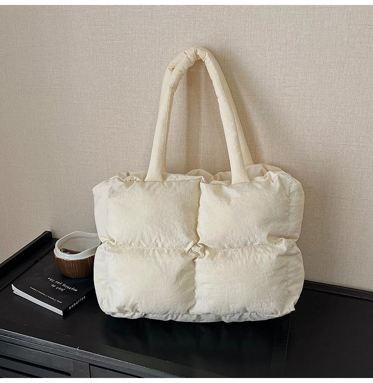 

New Large Capacity Down Commuter Top Handle Bag Soft Versatile Shoulder Bag Women Fashi Casual Texture and Simple Storage Bags белый
