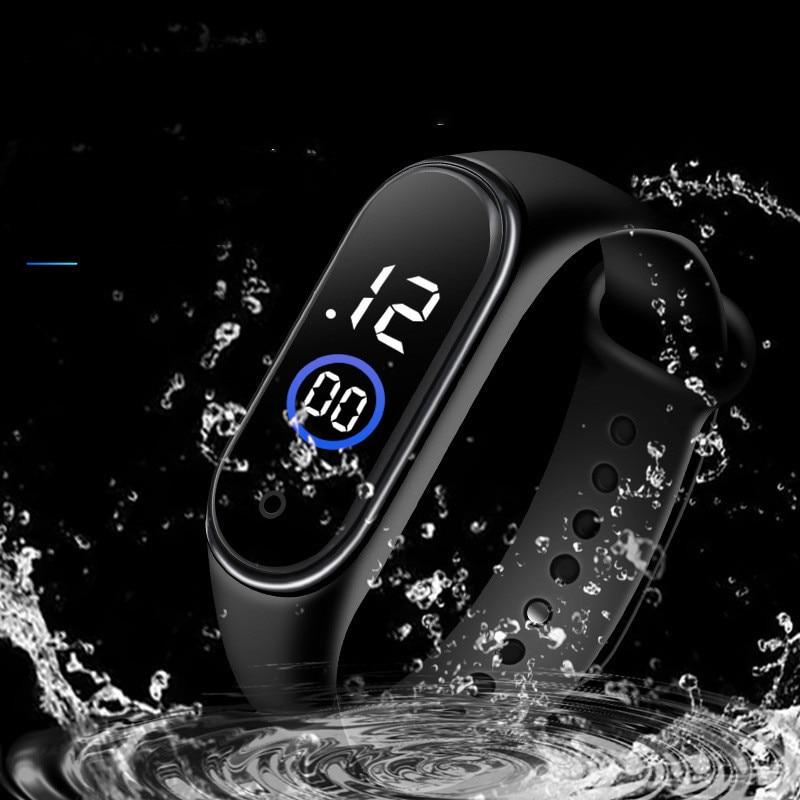 Orologio Sportivo Digitale LED Con Cinturino In Silicone – Leggero, Resistente All'acqua 30m, Display Con Data – Colore Rosa (#5) – Per Uomo E Donna