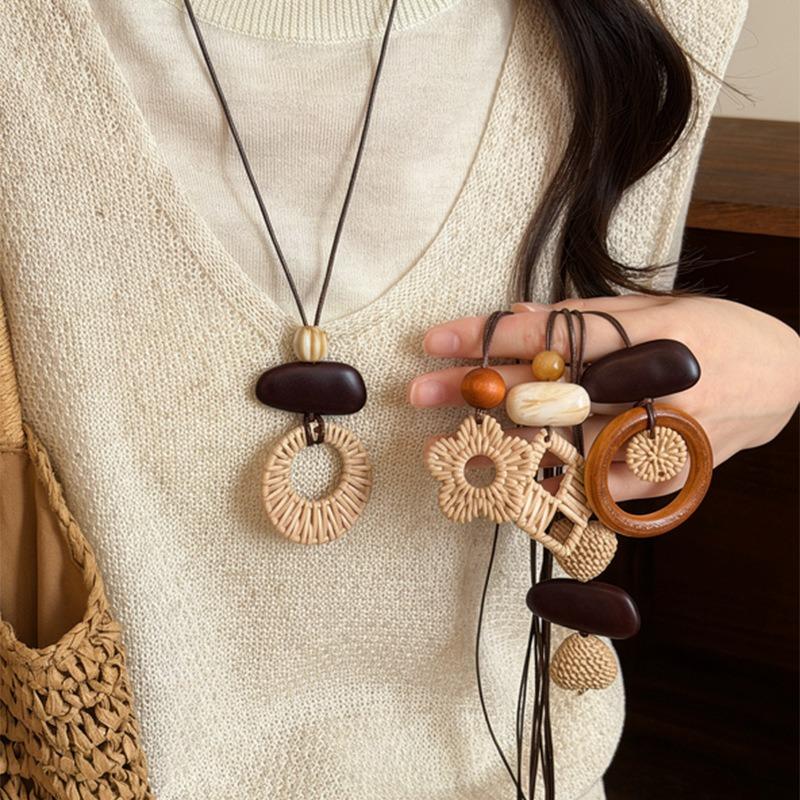Retro new Chinese ethnic style woven long necklace women's high-end bohemian matching clothes old money accessories
