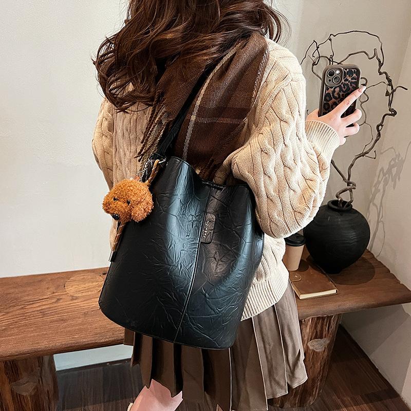 Bag Women's 2025 New Fashion Women's Bag Simple Large-capacity Bucket Bag Korean Version Dongdaemun Shoulder Messenger Bag