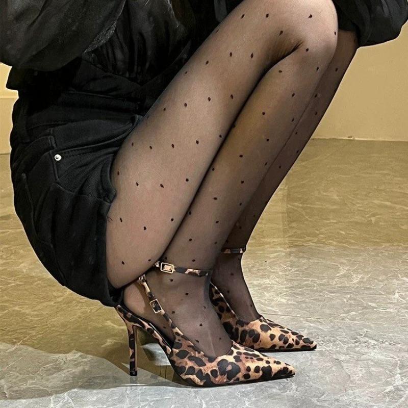 Móda Nové boty lodičky s leopardím potiskem se špičatou špičkou pro kancelářskou dámu Podzimní designové mělké jehlové podpatky Velká velikost Kotníkový pásek Dámské vysoké podpatky Lodičky