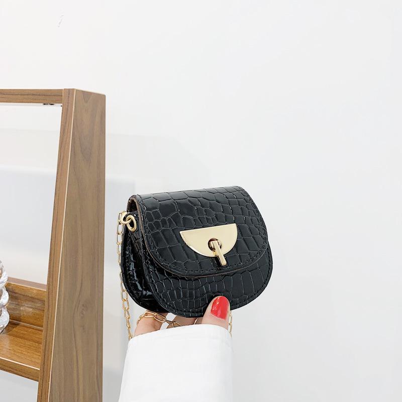 

Сумка женская 2024 весна и лето новая трендовая модная повседневная сумка через плечо сумка через плечо модная женская маленькая квадратная сумка женская сумка чёрный