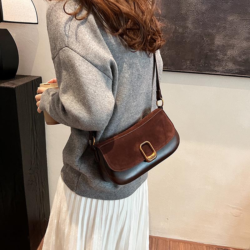 Versatile trend texture underarm bag women's 2025 autumn and winter new fashion single shoulder niche crossbody small square bag