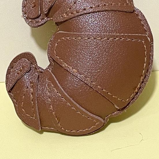 Croissant Pendant Bag Charm Croissant Shaped Keychain Pendant Faux Leather Croissant Charm for Backpack Keyring