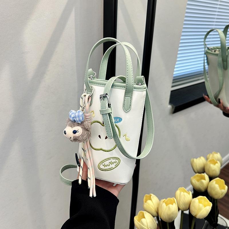 Versatile cartoon fashion shoulder mobile phone bag women's summer new casual messenger bucket bag
