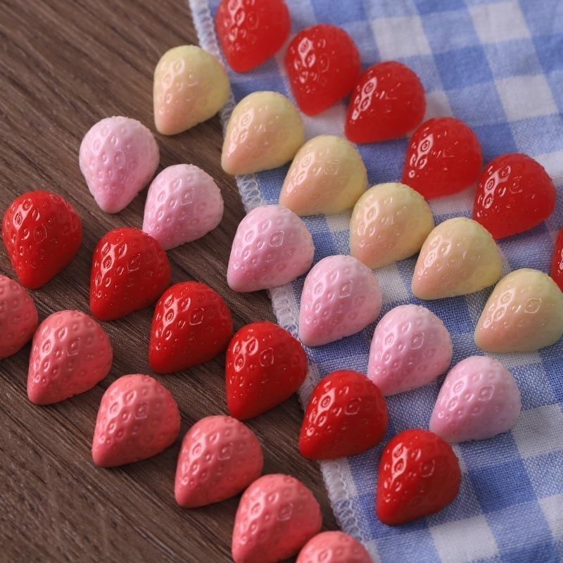 10Pcs Simulation Miniature Strawberry Resin Craft Accessories Handmade 3D Strawberry Decorative Figurine