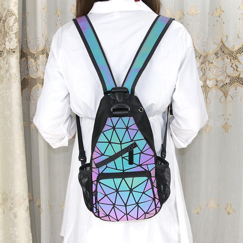 Vielseitiger Mini-Rucksack mit Diamantgittermuster: Multifunktionale Schulter-, Crossbody-, Hüft- und Brusttasche für High-School-Schülerinnen und Frauen.