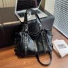 European and American Retro Handbags, New Solid-color Textured Shoulder Bags, Large-capacity Business Travel and Commuting Versatile Casual Tote Bags
